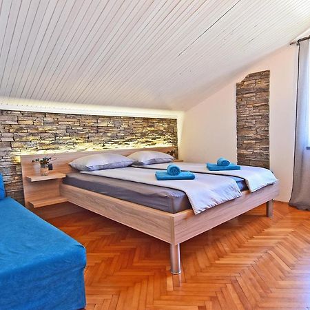Apartment Leona Pula Buitenkant foto