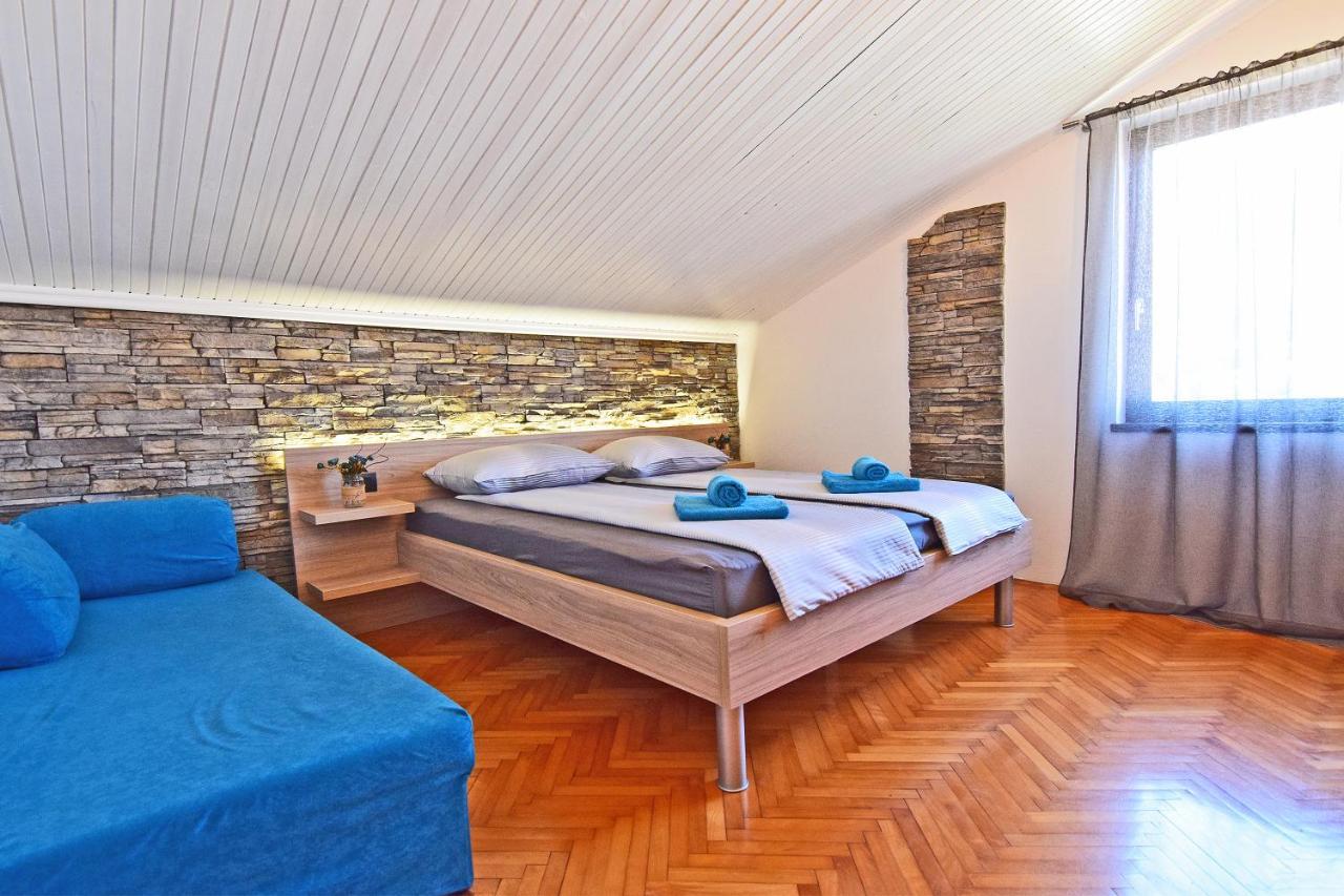 Apartment Leona Pula Buitenkant foto